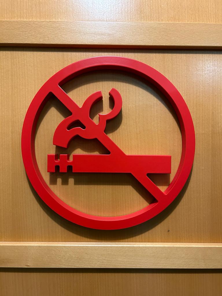 🚭